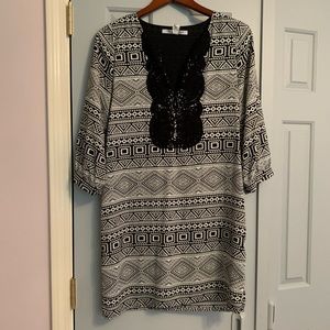 Unique printed dress w Embroidering